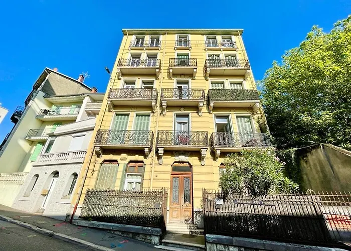 Centre Avec Ascenseur 3min Des Thermes *